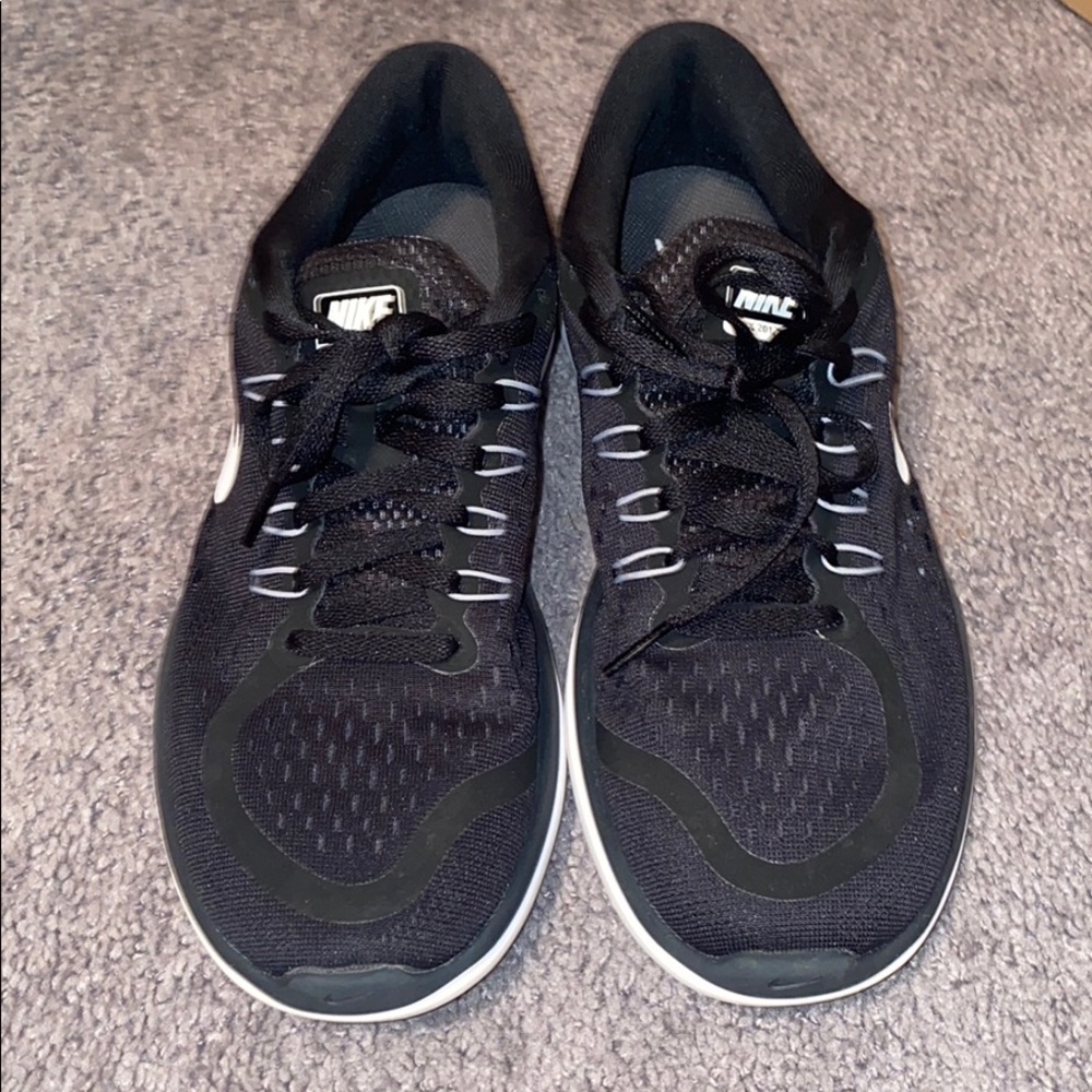 Nike Flex Runner Tennis Shoes